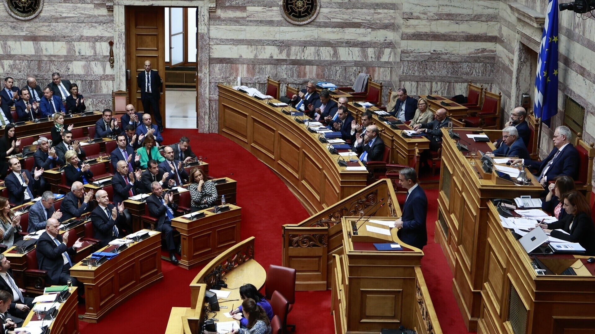 Νομοσχέδιο για την αντιμετώπιση της ακρίβειας: Ολοκληρώθηκε η συζήτηση στη Βουλή