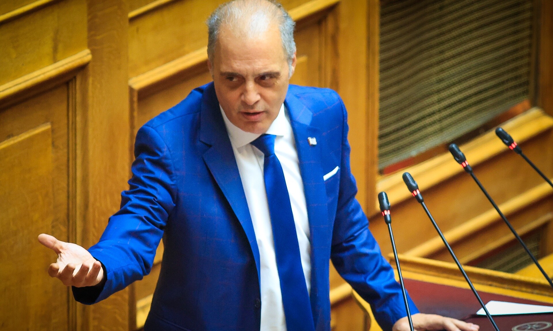 Βελόπουλος: «Η Ελλάδα έχει πάρει τον εθνικό και οικονομικό κατήφορο»