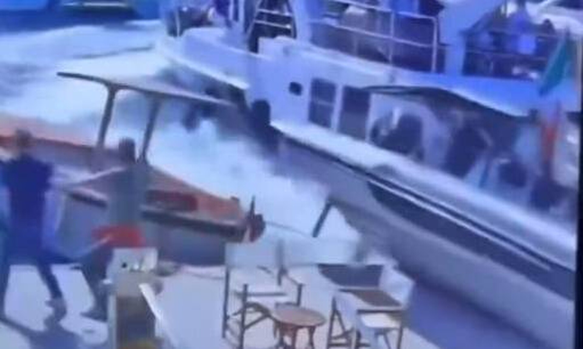 Μονακό: Ταχύπλοο έπεσε πάνω σε σκάφη και κατέληξε στην αποβάθρα – Βίντεο με «το πιο ακριβό ατύχημα»