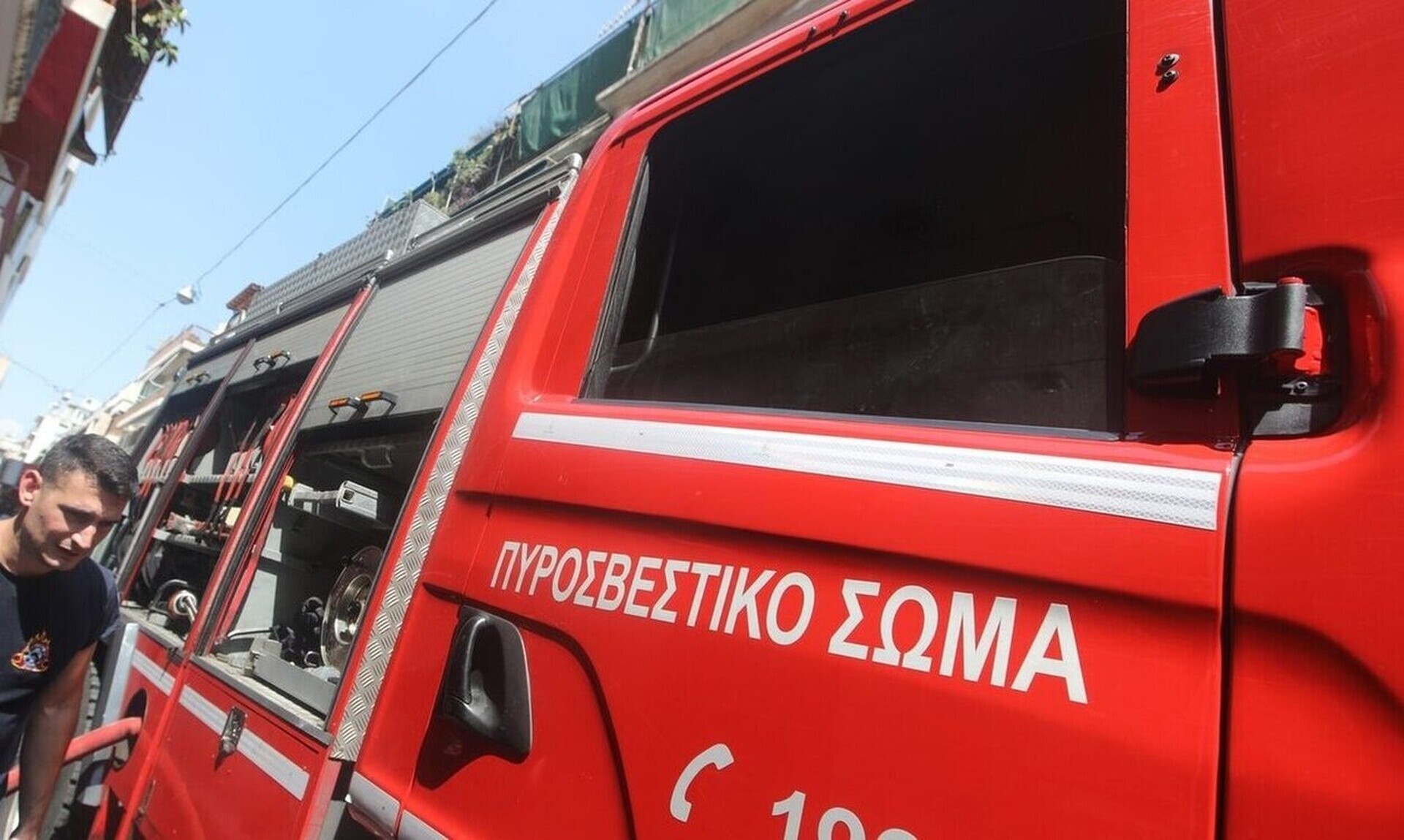 Κορωπί: «Έπεσε κροτίδα στον Προαστιακό» λένε κάτοικοι – Συναγερμός στην Πυροσβεστική
