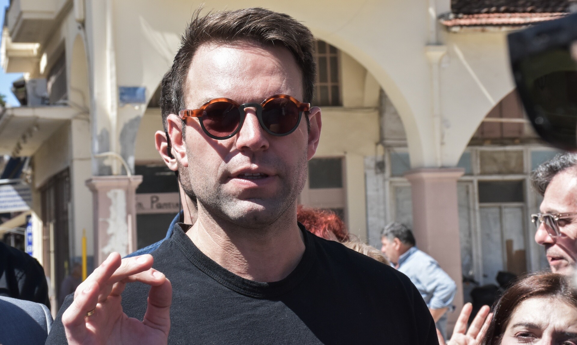 Στέφανος Κασσελάκης: Πώς επιχειρεί να βάλει στην… άκρη τον Αλέξη Τσίπρα