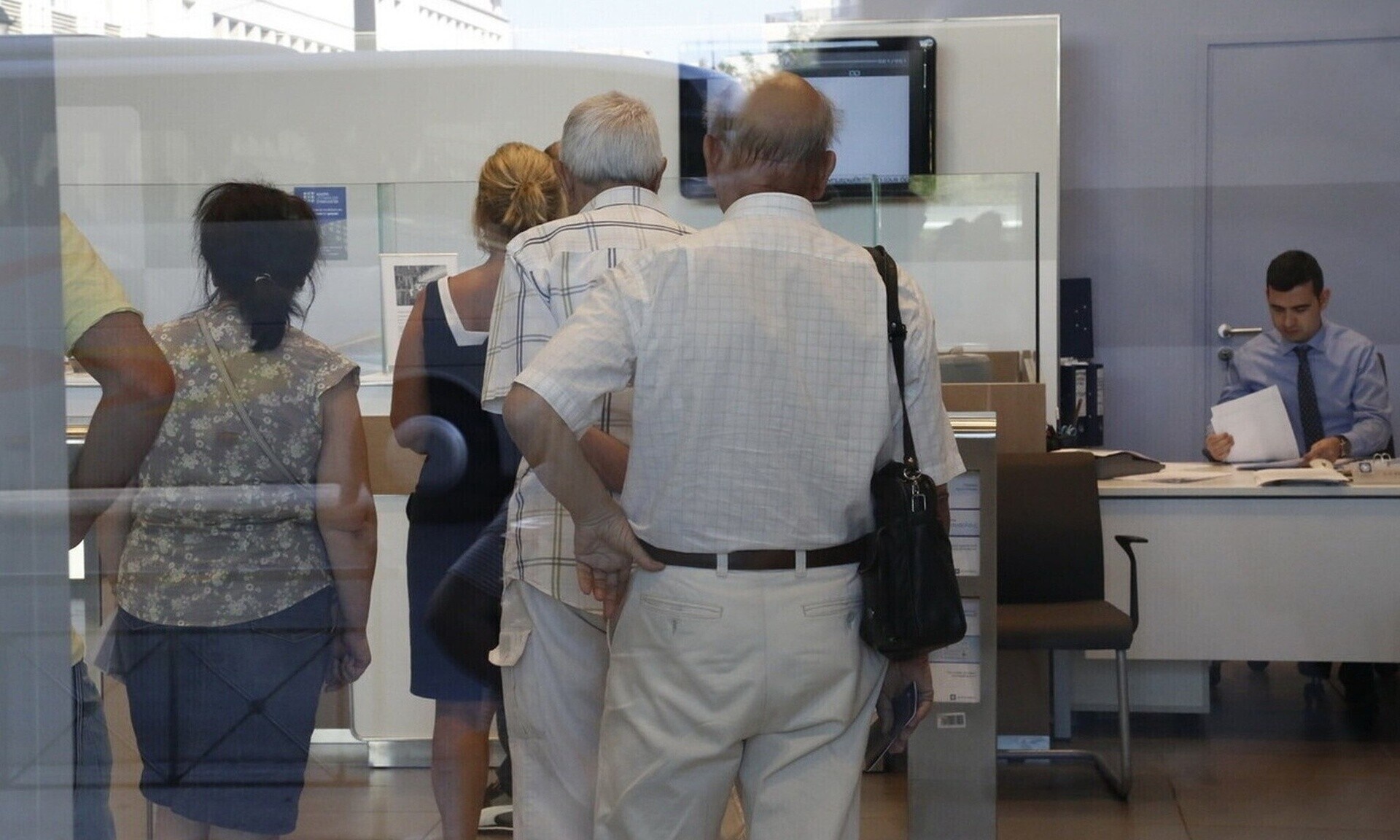 Συντάξεις: Ποιοι μπορούν να συνταξιοδοτηθούν πριν τα 62 έτη