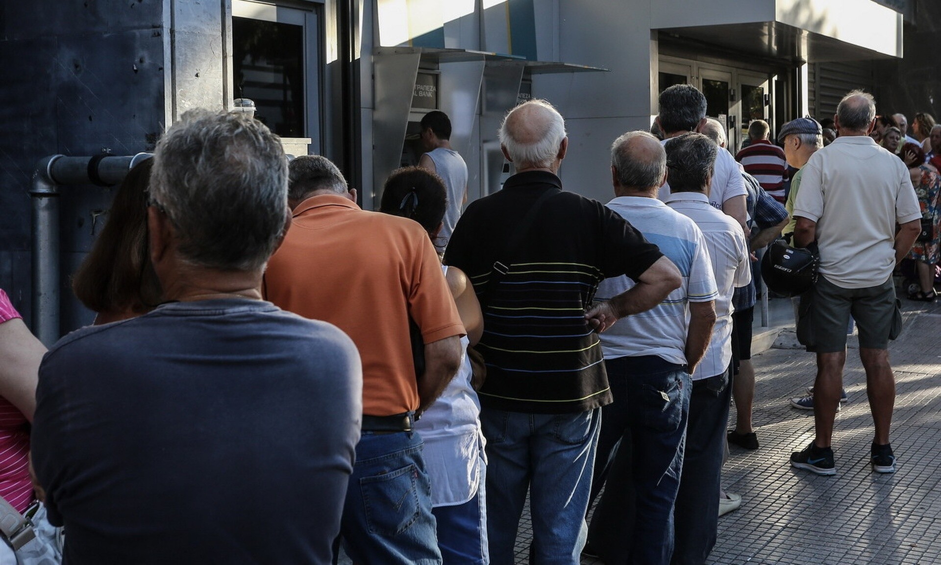 Συντάξεις Ιουνίου: Πότε θα πραγματοποιηθεί το δεύτερο μεγάλο κύμα πληρωμών