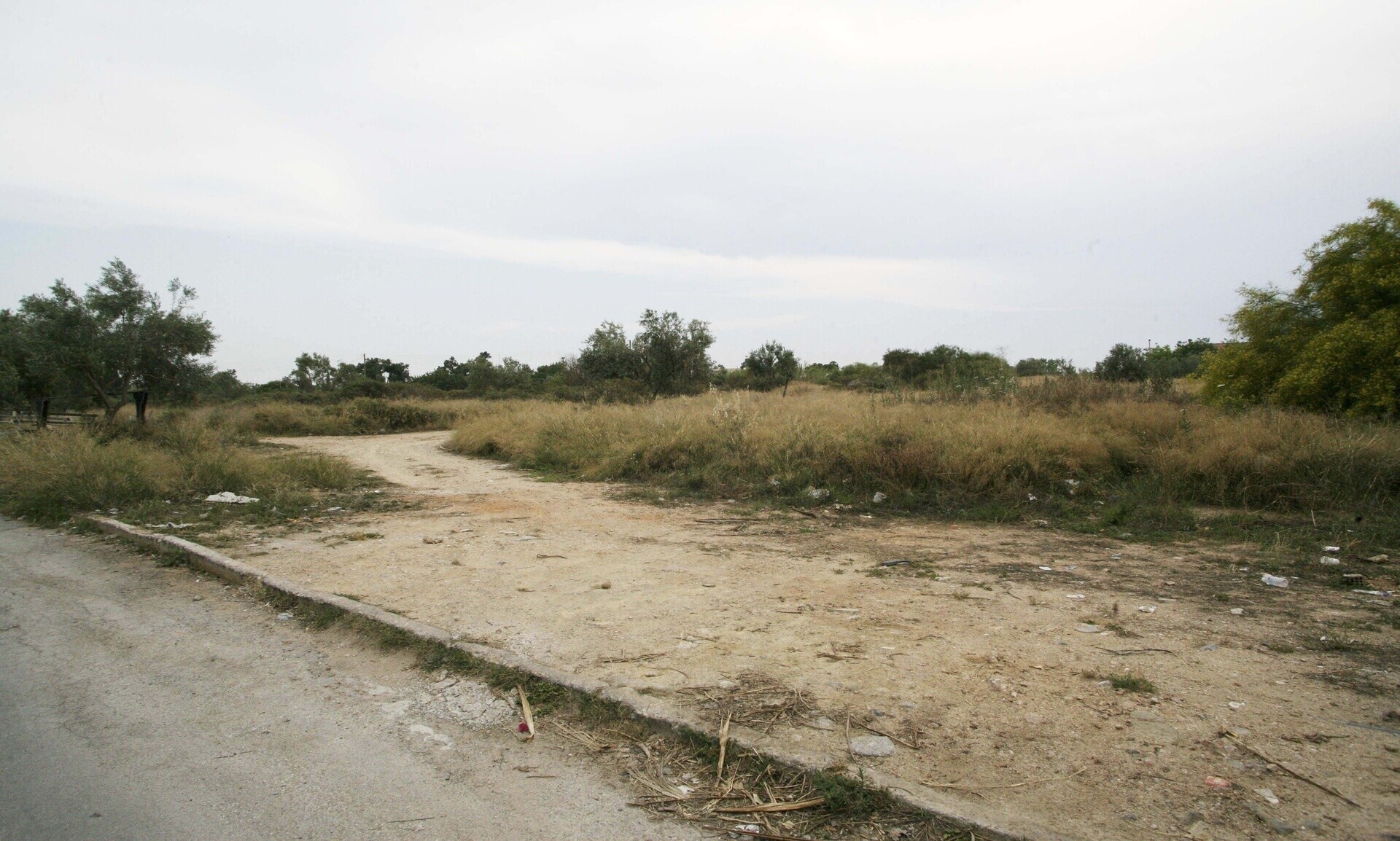 Ακαθάριστα οικόπεδα: Μέχρι πότε η διορία – Τα πρόστιμα για τους παραβάτες