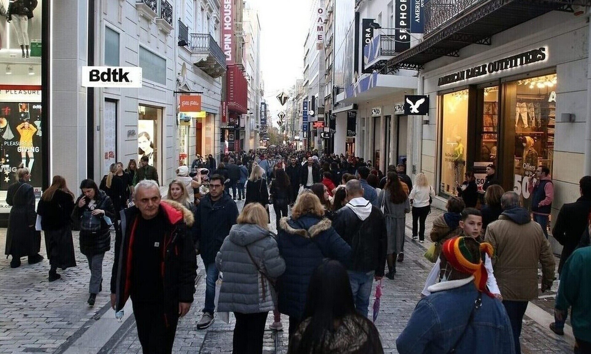 ΟΠΕΚΑ: Από αύριο Πέμπτη τα επιδόματα στους λογαριασμούς των δικαιούχων