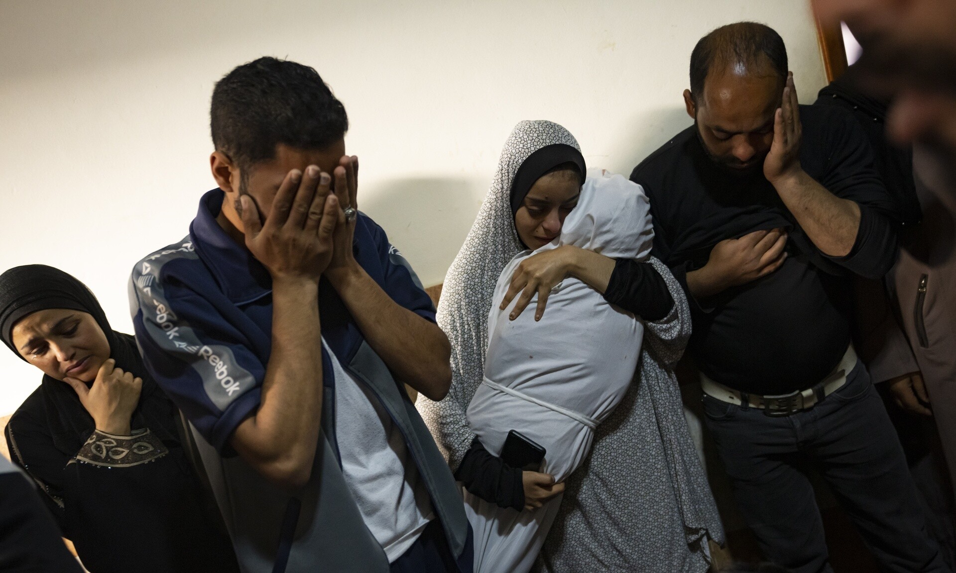 Η Ελλάδα καταδικάζει τις επιθέσεις κατά αμάχων στη Ράφα – Αυξάνονται οι νεκροί