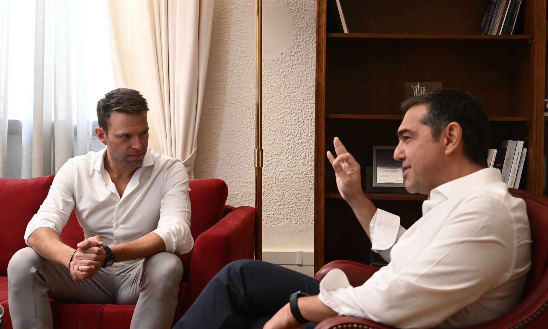 ΣΥΡΙΖΑ: Νέες «βολές» Κασσελάκη προς Τσίπρα – «Καμπανάκια» από τις δημοσκοπήσεις