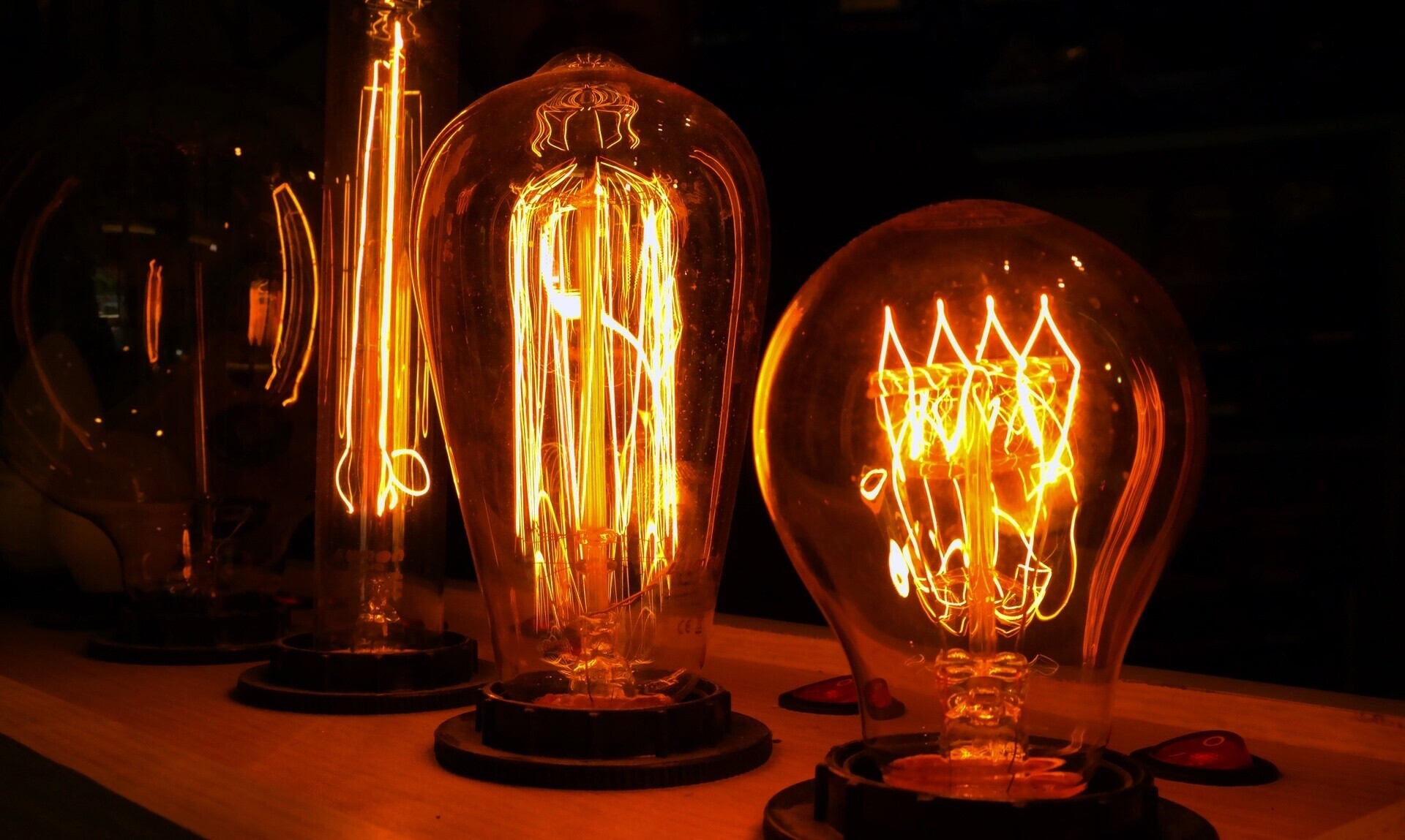 Ηλεκτροσόκ από τα τιμολόγια ρεύματος – Μεγάλη αύξηση στις χρεώσεις