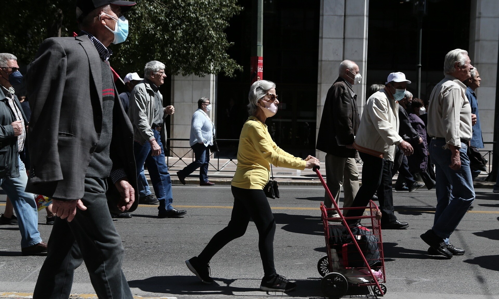 Συντάξεις Ιουλίου 2024: Οι πιθανές ημερομηνίες πληρωμής για όλα τα Ταμεία