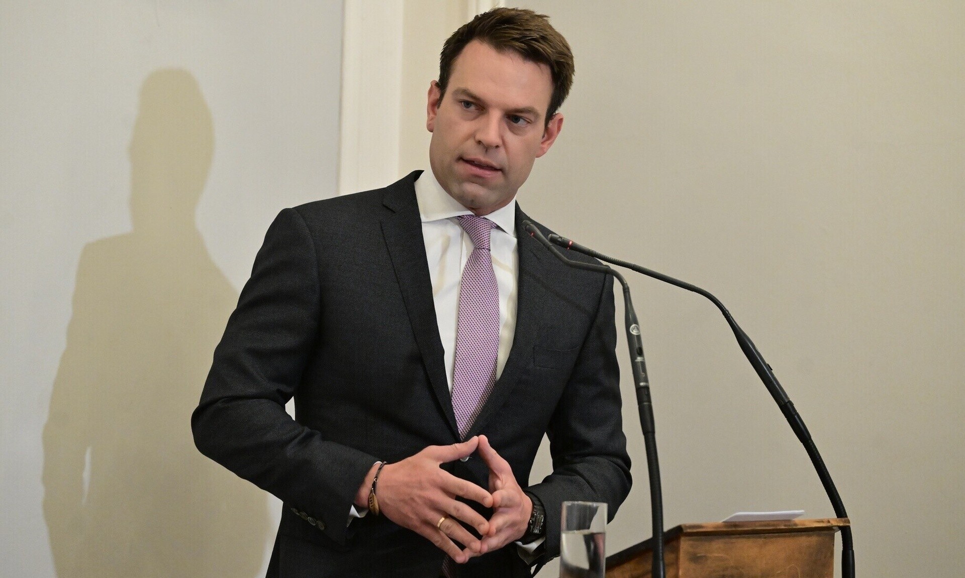 «Πόθεν Έσχες» Κασσελάκη: Φουλ επίθεση από ΣΥΡΙΖΑ, για να σώσουν ότι σώζεται