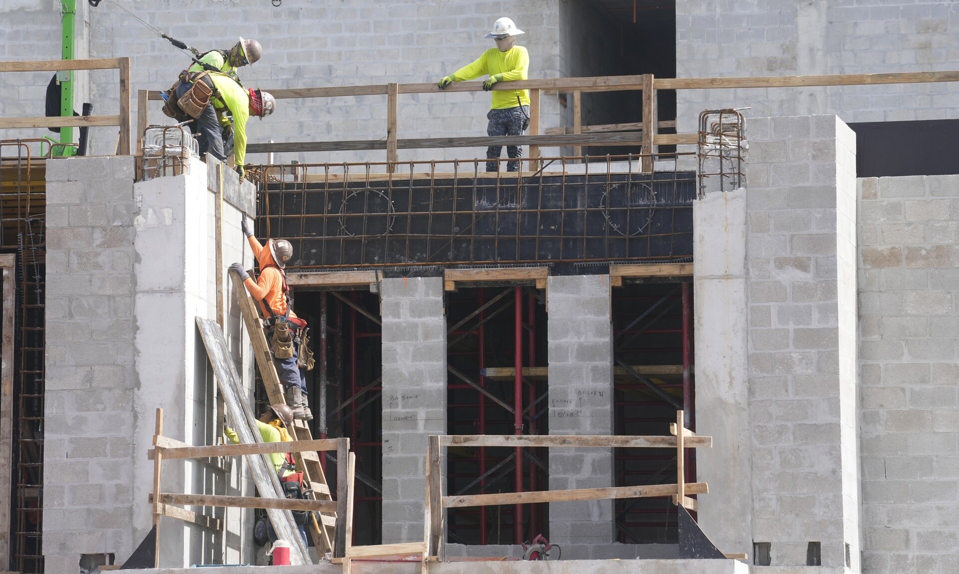 «Ανοιχτές» οι αιτήσεις για κατάρτιση ανέργων 25 – 45 ετών: Έως 6.132 ευρώ για κάθε θέση εργασίας