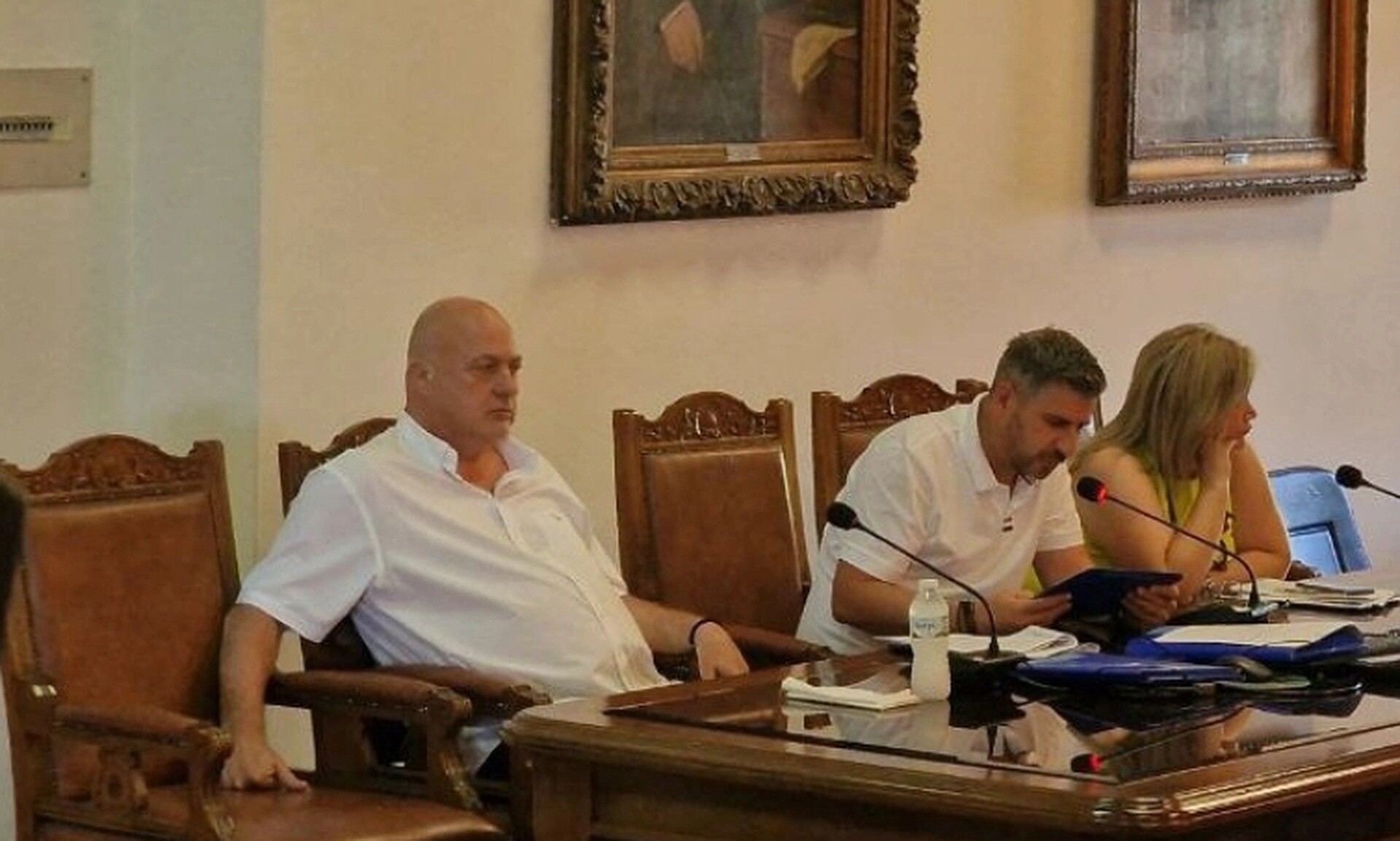 Βόλος: Η ομάδα του Αχιλλέα Μπέου έπαιζε αμανέδες στο δημοτικό συμβούλιο