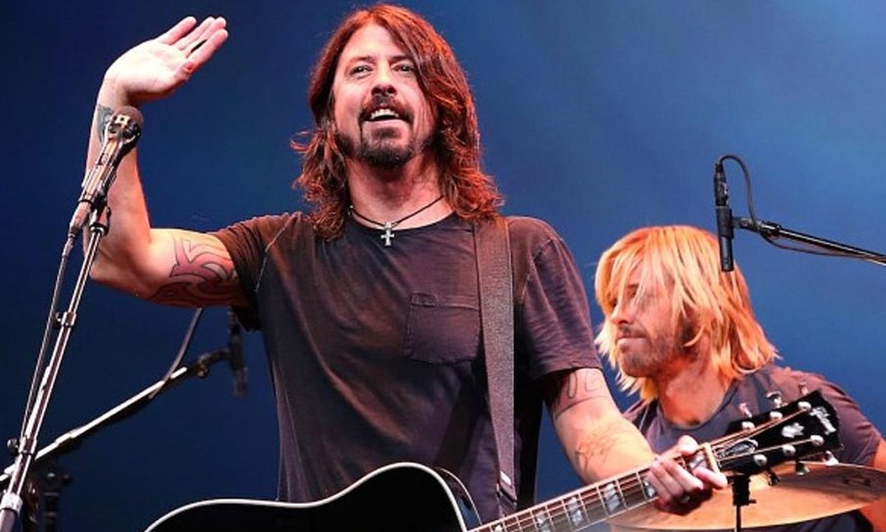 Ντέιβ Γκρολ: Τα βέλη του στην Τέιλορ Σουίφτ – «Εμείς παίζουμε ζωντανά»