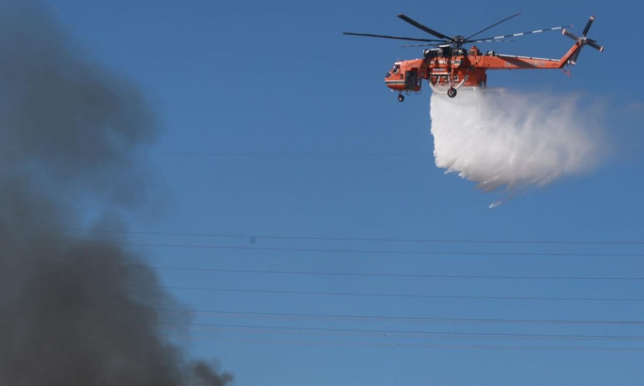 Κικίλιας για πιλότους που δίνουν μάχη με τις φλόγες: Πραγματικοί ήρωες – Respect!