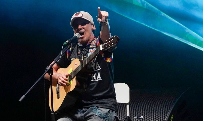 Manu Chao: Επιστροφή με νέο άλμπουμ μετά από 17 χρόνια – Δείτε το πρώτο βίντεο κλιπ