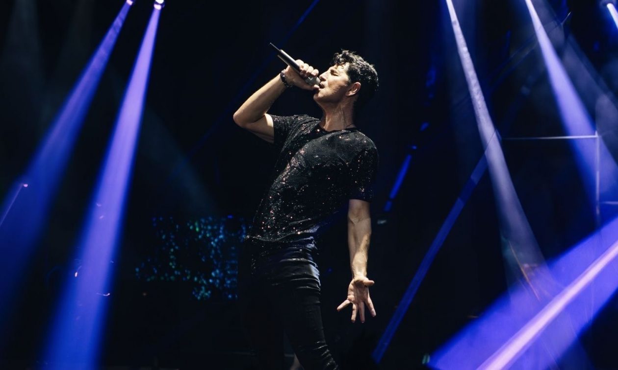 O κορυφαίος Έλληνας σταρ Σάκης Ρουβάς στο Θέατρο Άλσος!