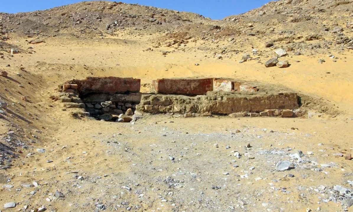 H πόλη των νεκρών: Ανακαλύφθηκαν πάνω απο 300 τάφοι με μούμιες στην Αίγυπτυο (pics)
