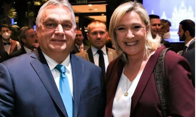 Λεπέν και Όρμπαν ταράζουν τα λιμνάζοντα ύδατα της ΕΕ – Κύμα ευρωσκεπτικισμού σαρώνει τους «27»