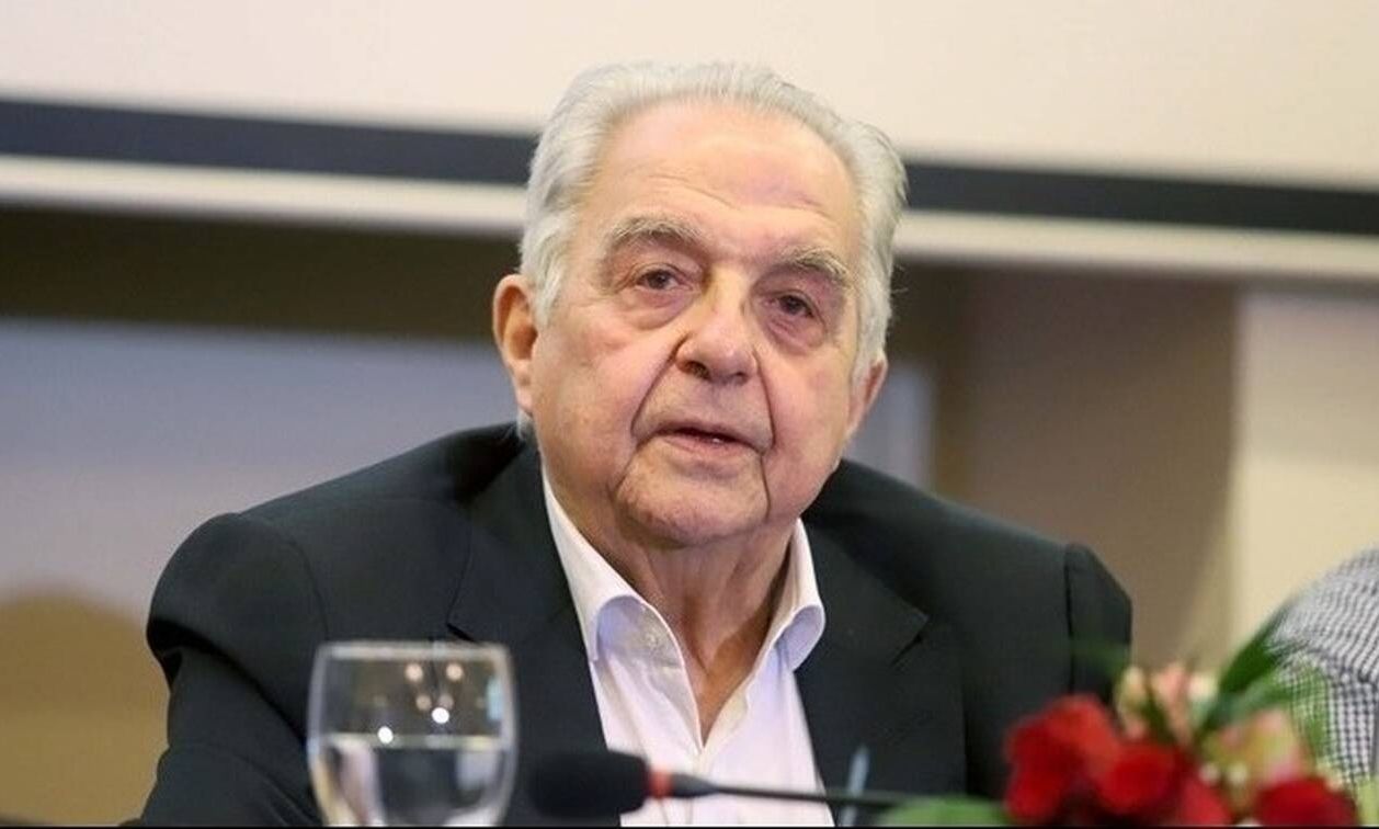 Αλέκος Φλαμπουράρης: Στο νοσοκομείο ο πρώην υπουργός του ΣΥΡΙΖΑ – Υπέστη έμφραγμα