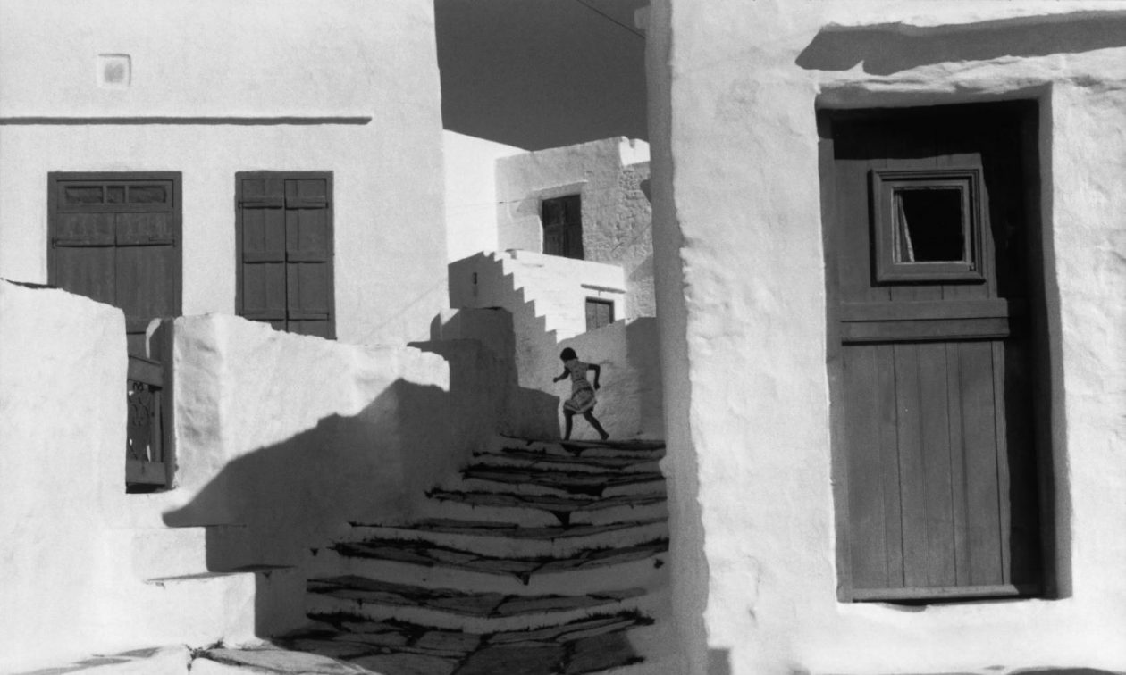 Μουσείο Γουλανδρή: Διπλό φωτογραφικό αφιέρωμα σε Αθήνα και Ανδρο