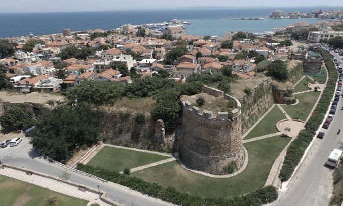 Κάστρο Χίου: Ολοκληρώνεται η αποκατάσταση και η ανάδειξη των χερσαίων τειχών