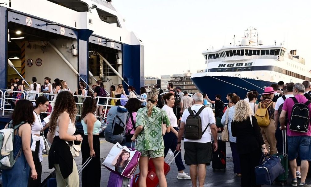 «Φωτιά» τα ακτοπλοϊκά εισιτήρια – Άπιαστο όνειρο οι καλοκαιρινές διακοπές