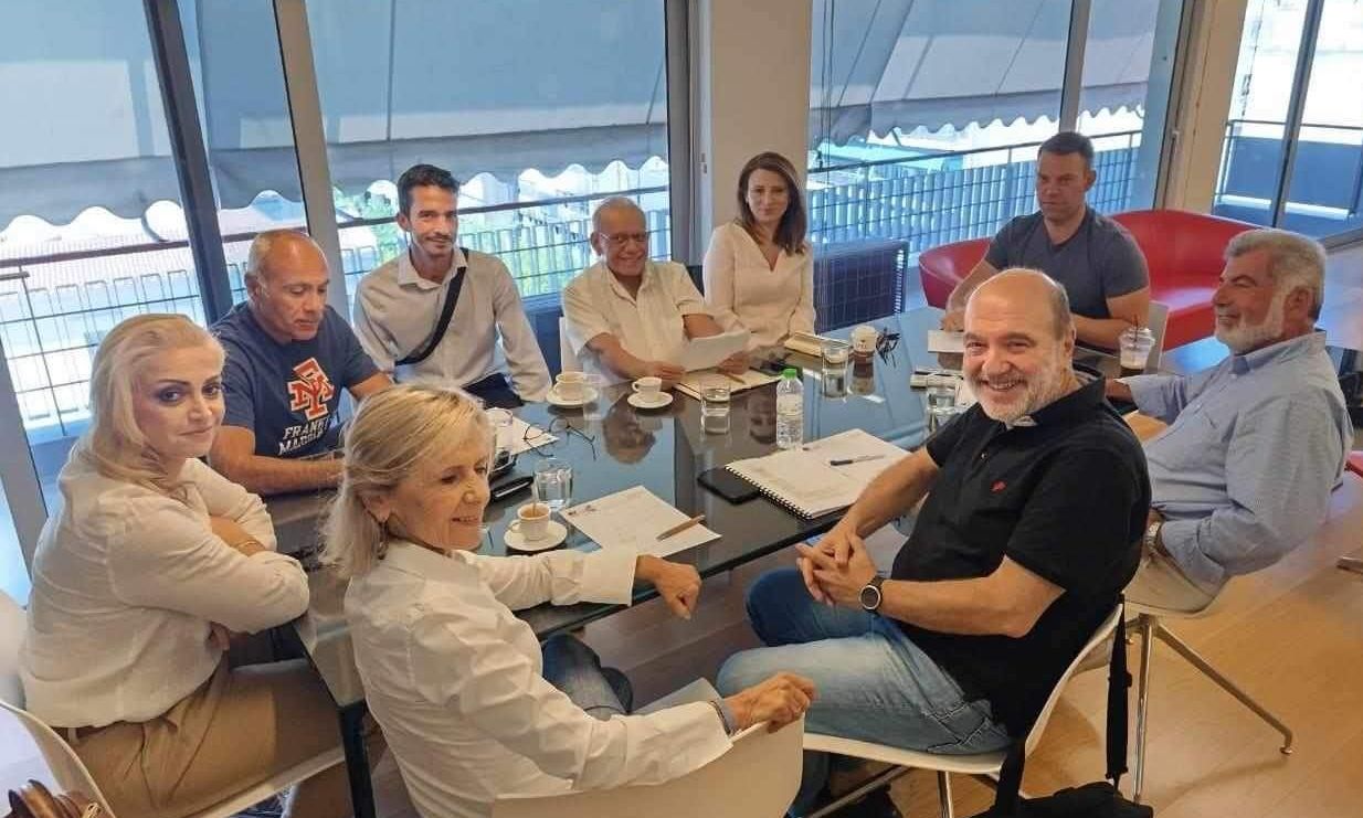 ΣΥΡΙΖΑ: Συνεδρίασε η νέα οικονομική επιτροπή στο γραφείο του Κασσελάκη