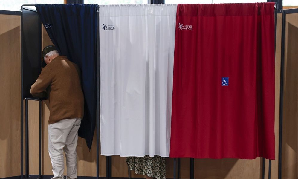 FT: Συγκατοίκηση ή μεγάλος συνασπισμός; Η Γαλλία ανησυχεί για την επόμενη ημέρα