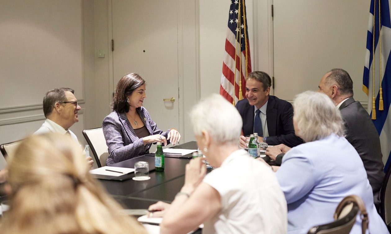 Ο Μητσοτάκης συναντήθηκε με Αμερικανούς βουλευτές ελληνικής καταγωγής