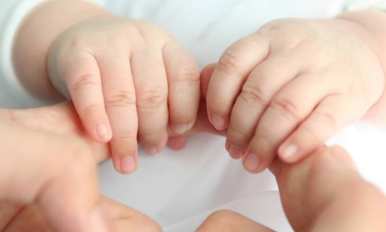 Νέο επίδομα voucher: 500 ευρώ σε γονείς – Οι προϋποθέσεις και τα δικαιολογητικά