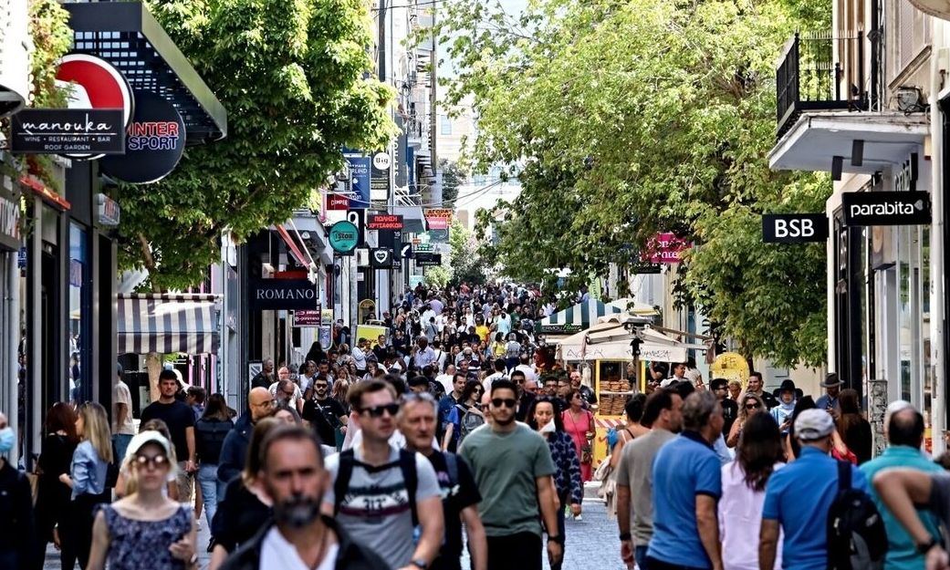 Θερινές εκπτώσεις: Ανοιχτά αύριο Κυριακή τα μαγαζιά – Οι ώρες λειτουργίας