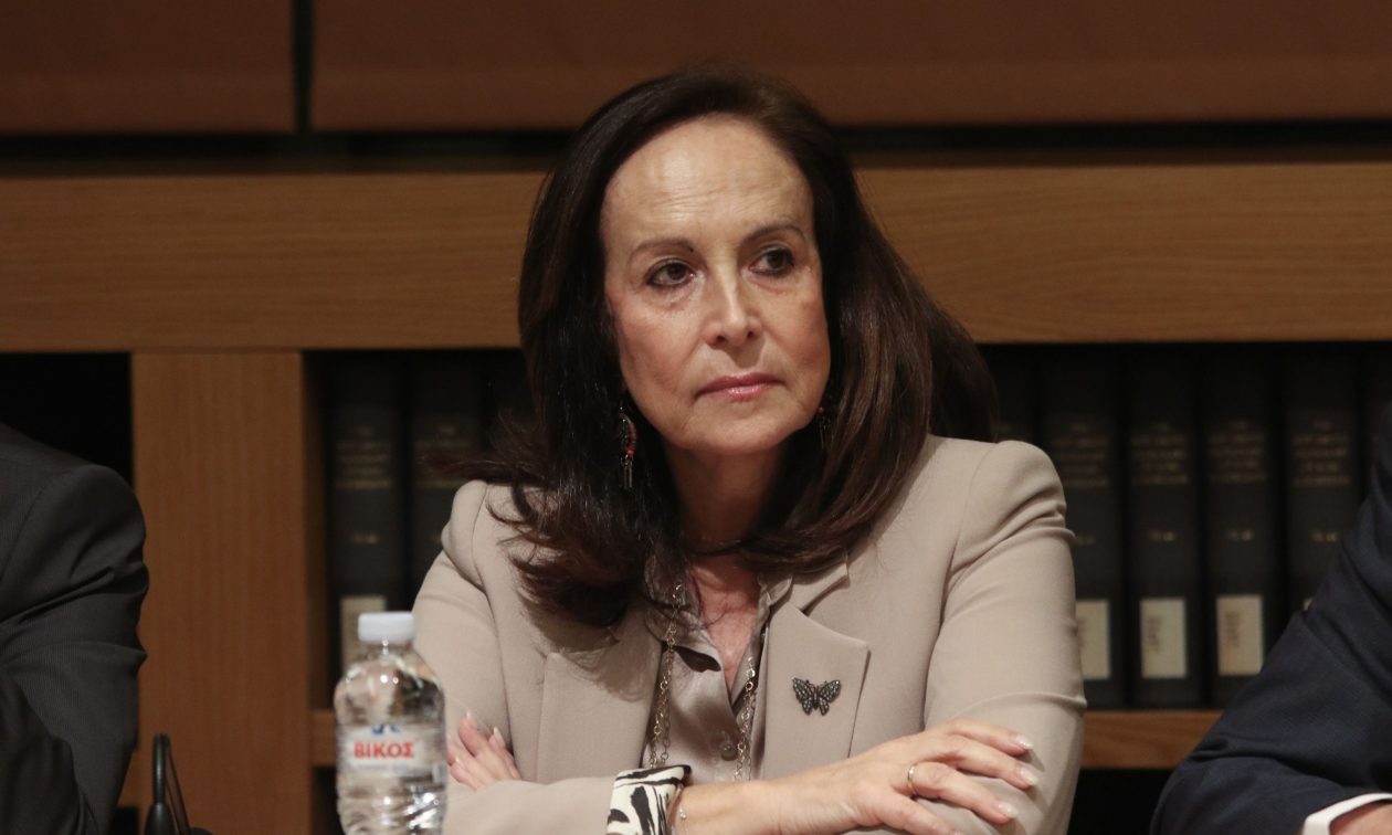 Γιατί η Διαμαντοπούλου κάνει άνω – κάτω το ΠΑΣΟΚ