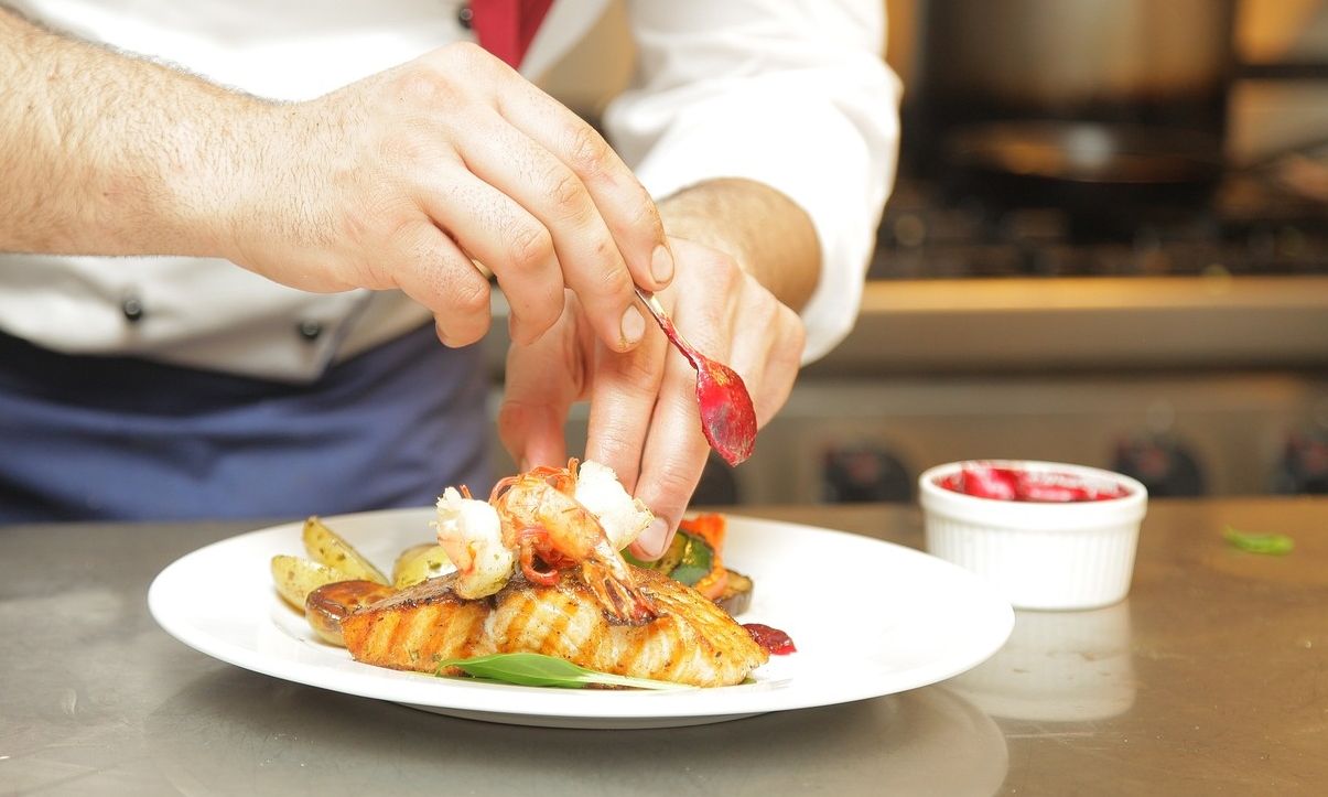 ΔΥΠΑ: Αιτήσεις για αμειβόμενη μαθητεία στις 7 Πειραματικές Επαγγελματικές Σχολές Τουρισμού