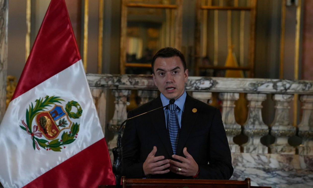 Ισημερινός: Ο πρόεδρος Νομπόα διαβεβαιώνει πως οι ώρες των συμμοριών είναι «μετρημένες»