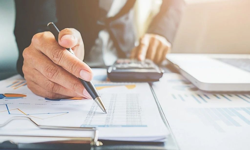 Εφορία: Πρόστιμα έως 500 ευρώ για όσους δεν καταθέτουν δηλώσεις – Παράταση ζητούν φορείς