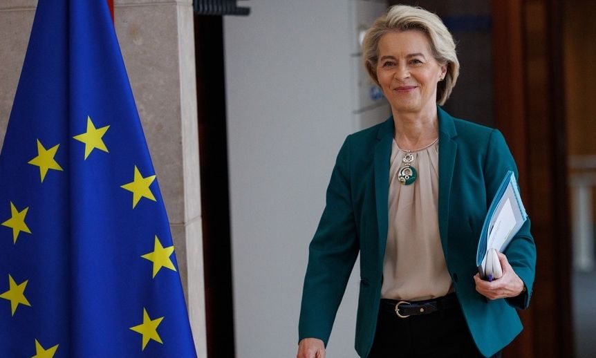 H «βασίλισσα» φον ντερ Λάιεν δεν θα έχει μήνα του μέλιτος – Η σχέση με τον Τραμπ και τα καυτά μέτωπα