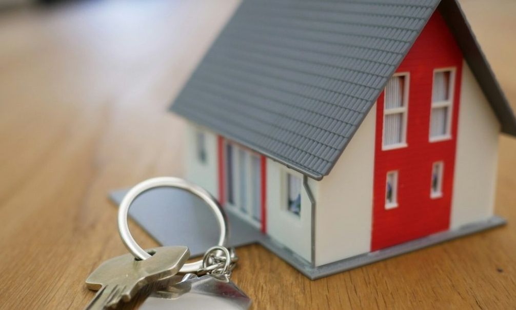 Αναβαθμίζεται το πρόγραμμα «Ανακαινίζω-Νοικιάζω»: Μεγαλύτερη επιδότηση και διπλό μπόνους