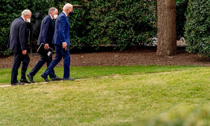 1568675-7cdb9f9d-steve-ricchetti-joe-biden.jpg