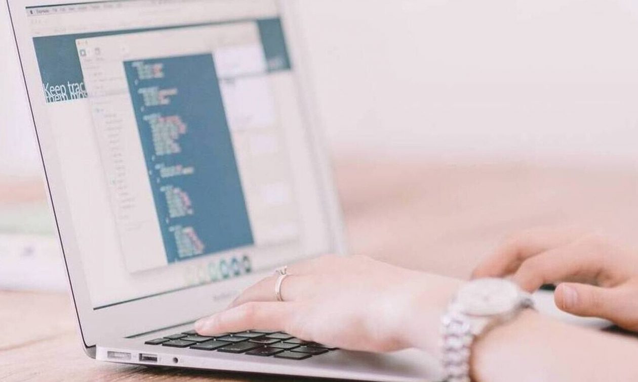 Τι αλλάζει στις δηλώσεις πόθεν έσχες – Κατατέθηκε στη Βουλή το νομοσχέδιο