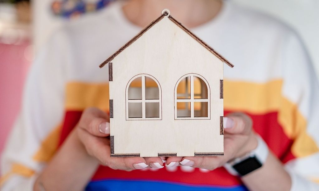 Κοινωνική Στέγη: Περιθώριο ως τις 30 Σεπτεμβρίου για τους ιδιοκτήτες που θα μπουν στο πρόγραμμα