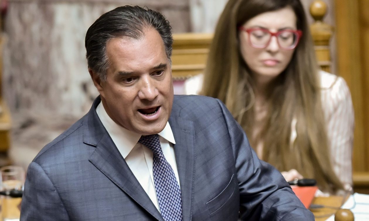 Άδωνις Γεωργιάδης σε ΠΙΣ: «Η ρύθμιση για τους ιδιώτες γιατρούς δεν θα αποσυρθεί»