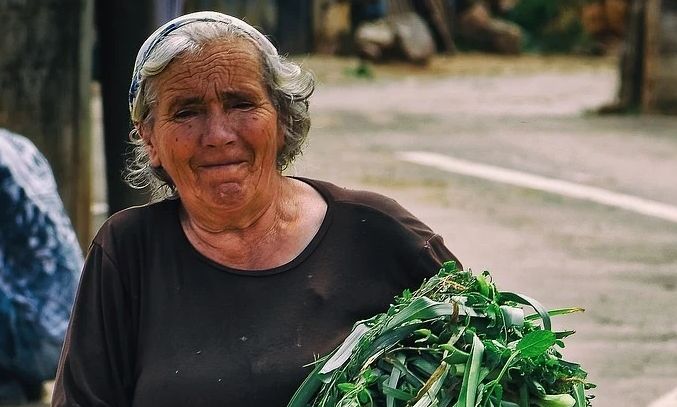 Βορειοηπειρώτες: Ποιοι μπορούν να λάβουν το επίδομα ανασφάλιστων υπερηλίκων