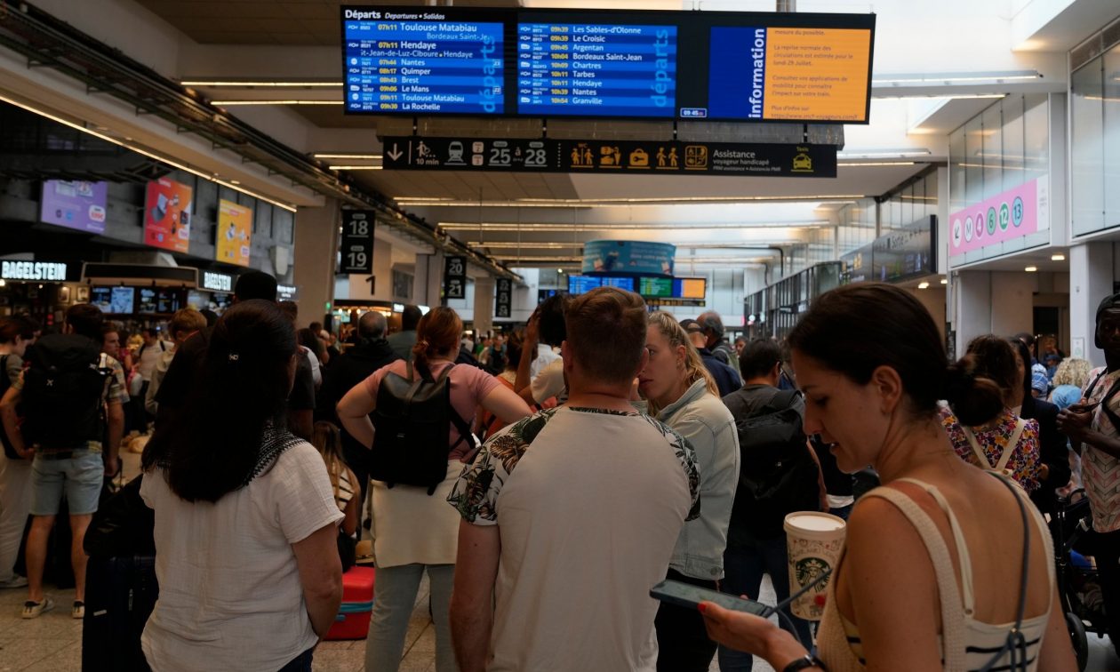 «Μπουρλότο» στην ασφάλεια των Ολυμπιακών Αγώνων: Τι συνέβη στο σιδηροδρομικό δίκτυο