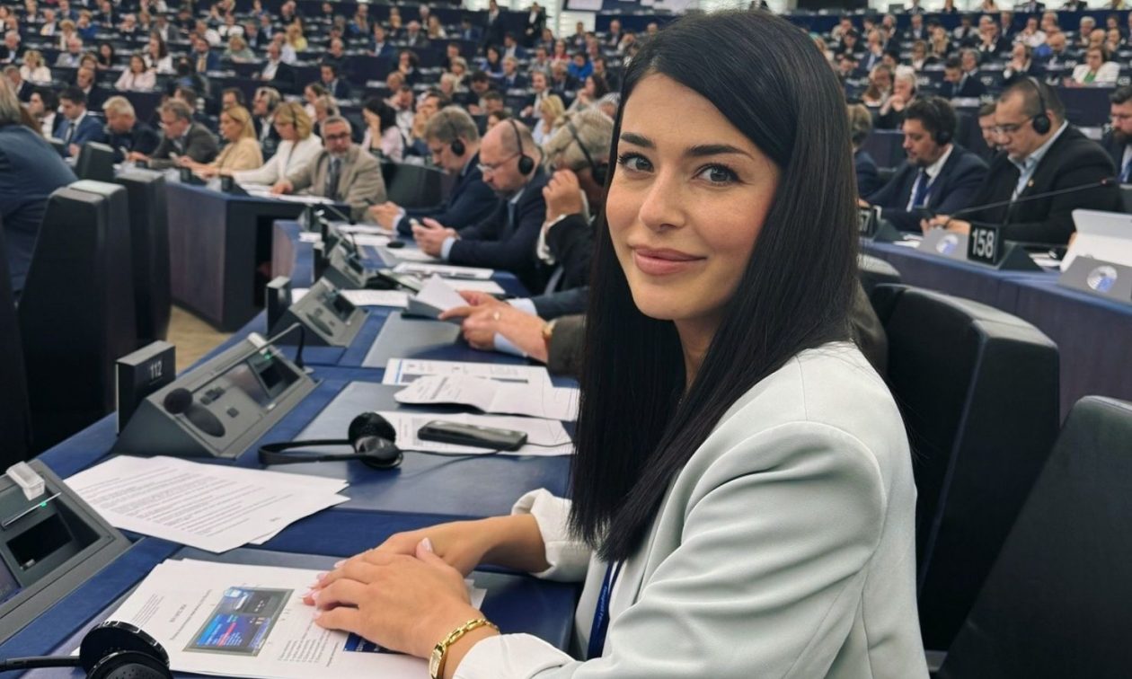 «Ξέσπασμα» Λατινοπούλου για την τελετή των Ολυμπιακών: «Μαντράχαλοι ντυμένοι γυναίκες»