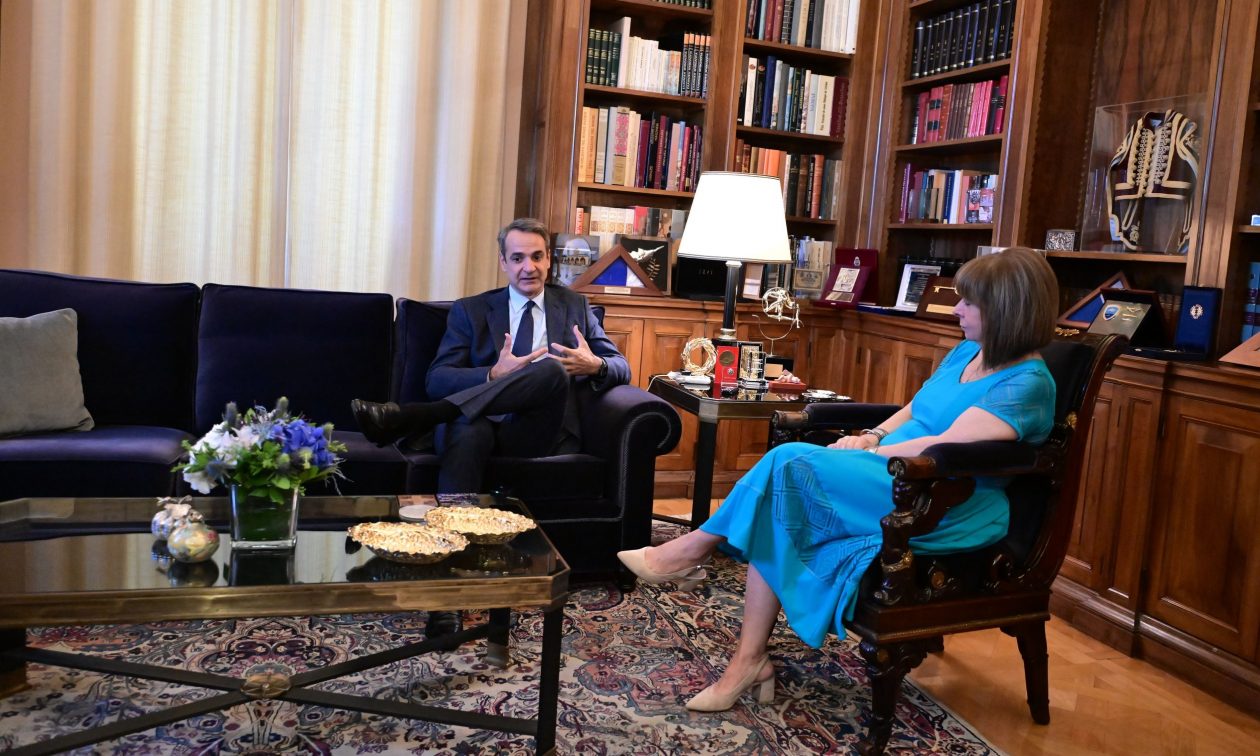 Στην Κατερίνα Σακελλαροπούλου ο Κυριάκος Μητσοτάκης