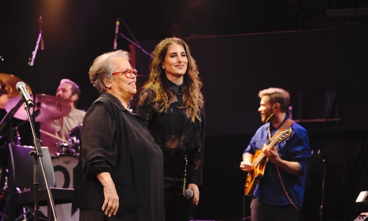 Δήμητρα Γαλάνη – Παυλίνα Βουλγαράκη: Μαζί στο Βεάκειο Θέατρο Πειραιά για ειδικό σκοπό