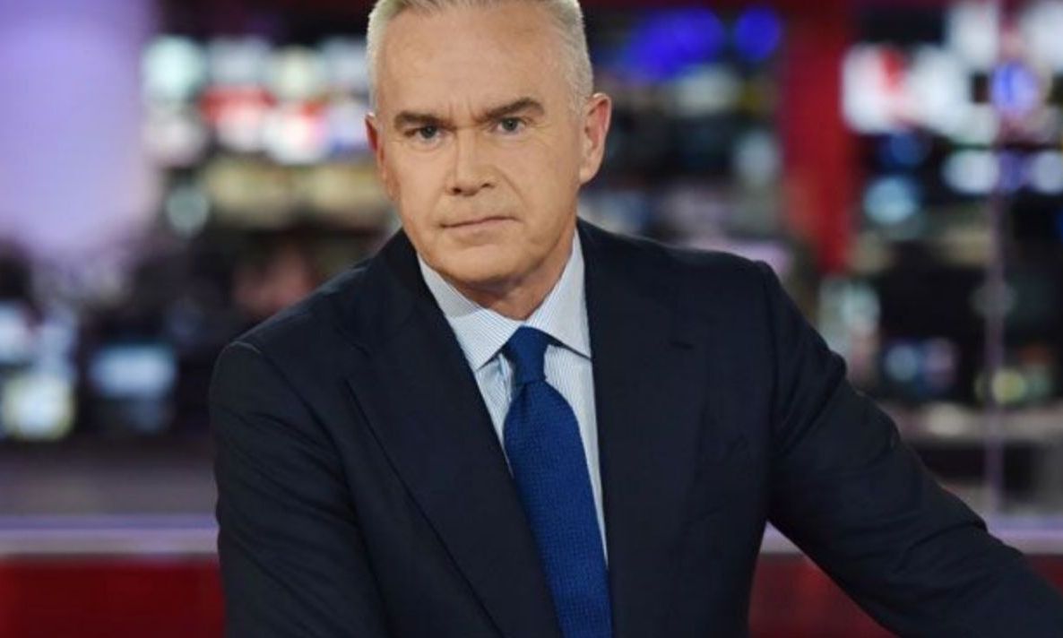 Πρώην παρουσιαστής του BBC κατατηγορείται για παιδική πορνογραφία