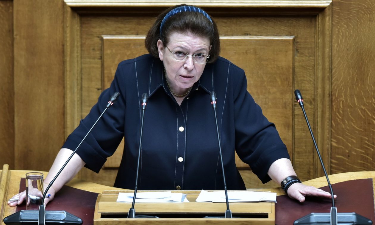 Λίνα Μενδώνη: Κόντρα με τον Τζανακόπουλο για το κύκλωμα εκβιαστών και το Ταμείο Αλληλοβοηθείας