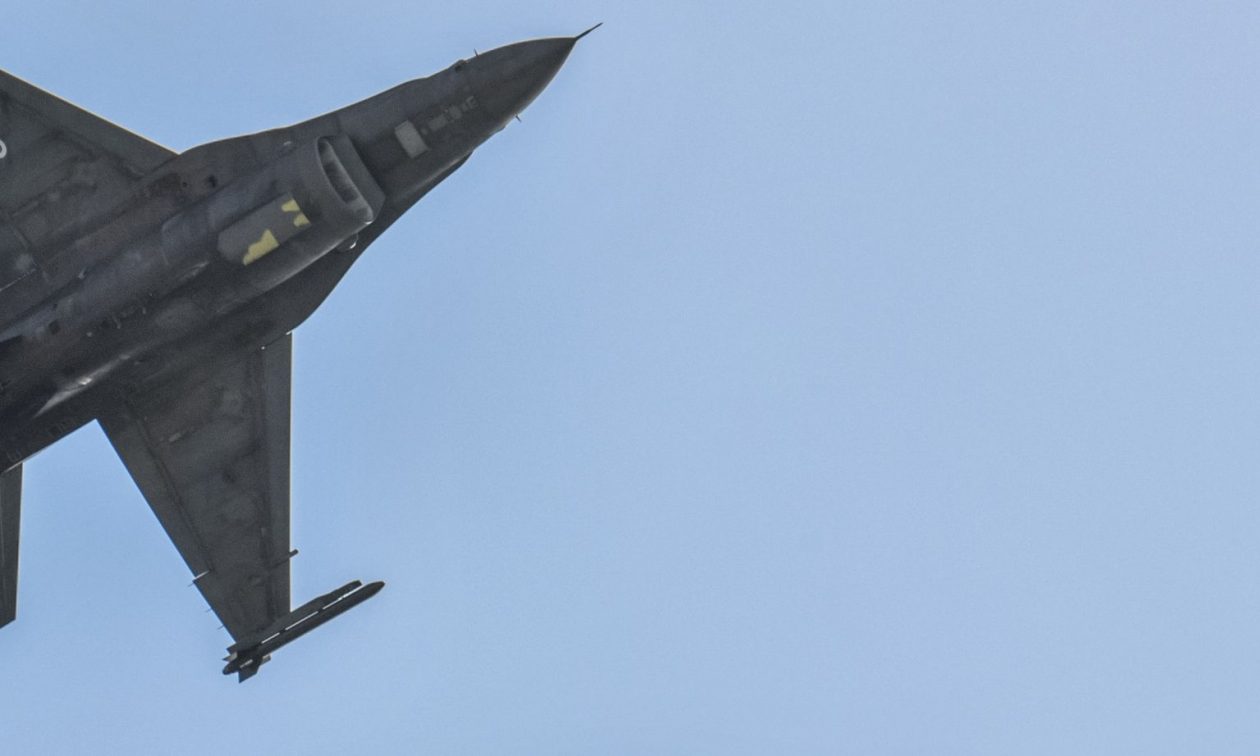 Bloomberg: Τα F-16 από τις ΗΠΑ έχουν ήδη φτάσει στην Ουκρανία