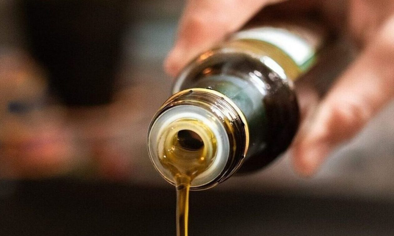 Ελαιόλαδο: Τι δείχνουν τα πρώτα στοιχεία για τις τιμές και την παραγωγή – Σε τι τιμή πωλείται σήμερα